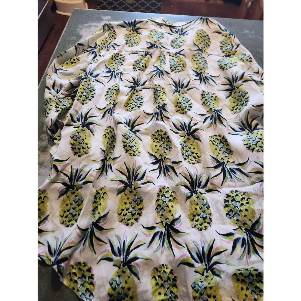 Boden Pineapple-Print Button-Down Shirt in White and Lime - Picture 4 of 5